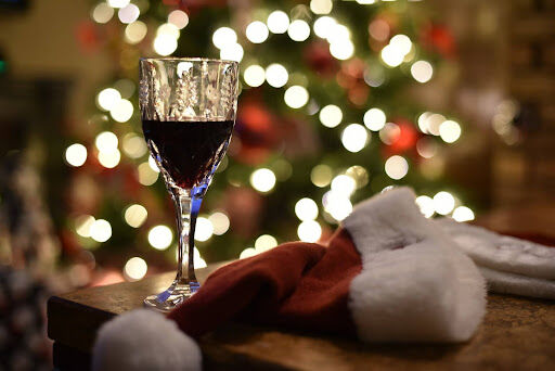 Sip, Sip, Hooray Your Ultimate Holiday Wine Pairing Guide